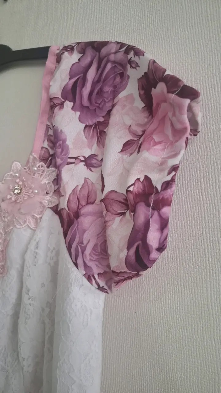 Vestido de cueca, con encaje y detalles bordados - 6