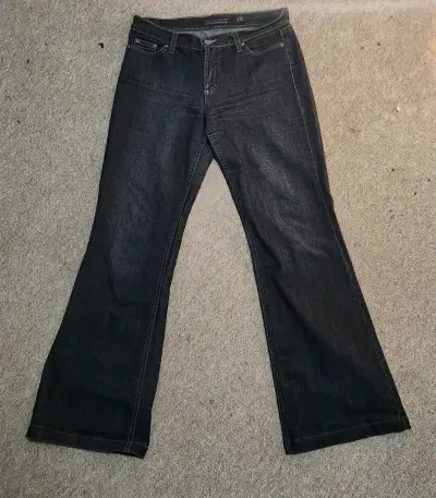 Jeans Wrangler acampanados talla 38 - miniatura 2