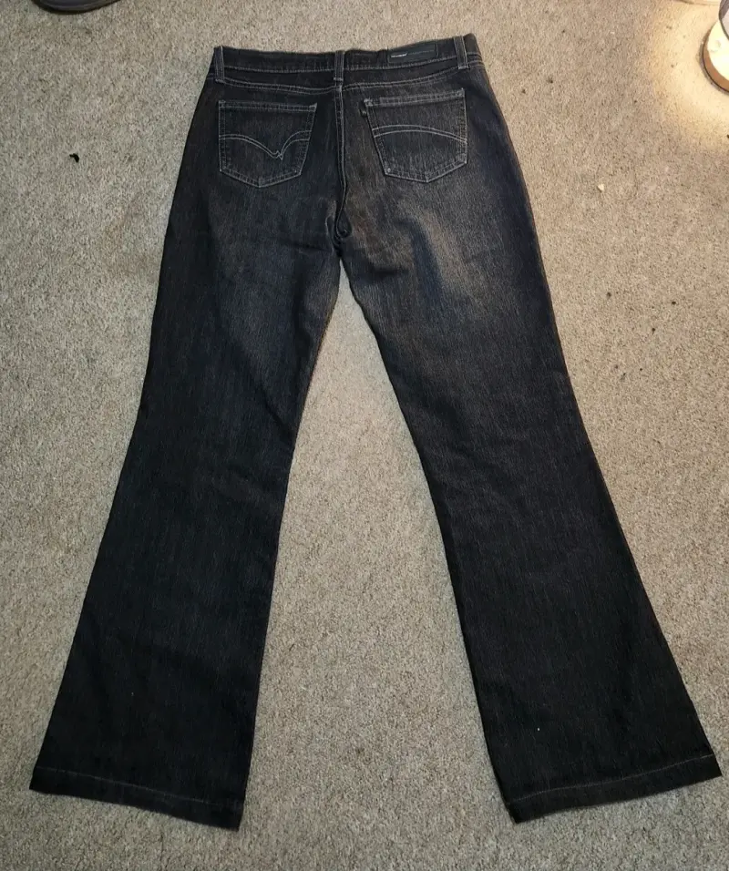 Jeans Wrangler acampanados talla 38 - 3