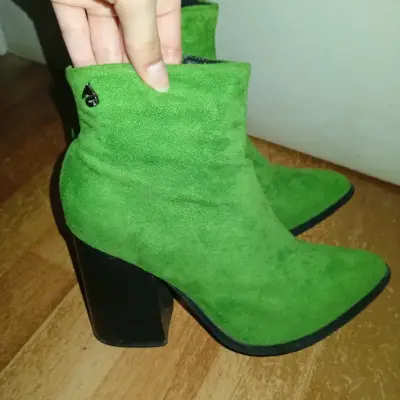 Botines verdes con tacón alto - miniatura 2