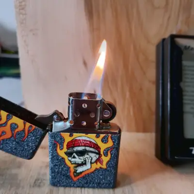 Zippo Rietveld Flaming Skull - miniatura 3