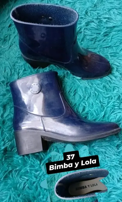 Botines de lluvia azul Bimba y Lola talla 37 - miniatura 2