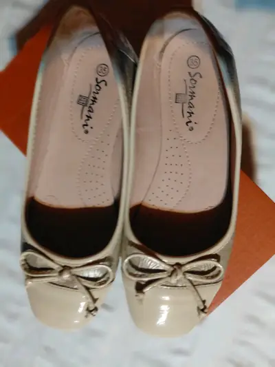 Bailarinas beige con lazo Somari talla 35 - miniatura 1