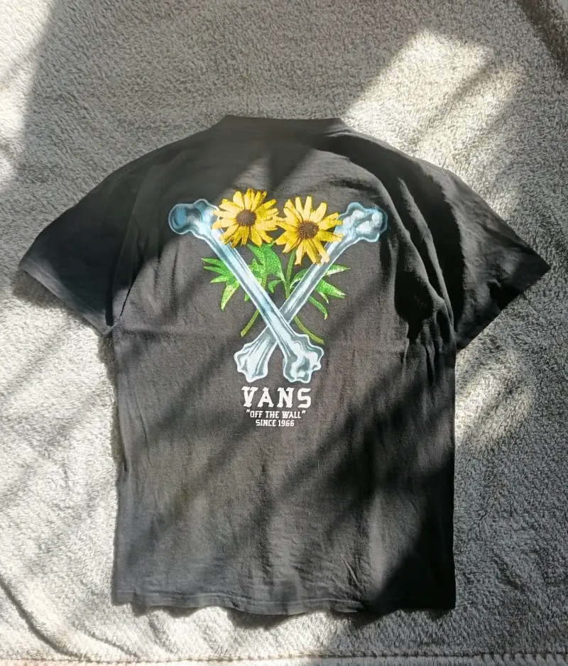 Polera negra Vans - 2