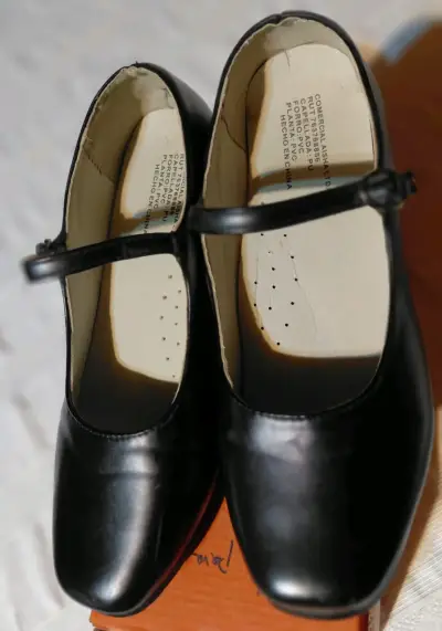 Zapatos  negros con tacón nr.39 - miniatura 1