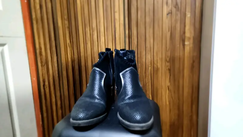 Botines de ecocuero negro con tacón para mujer - 2