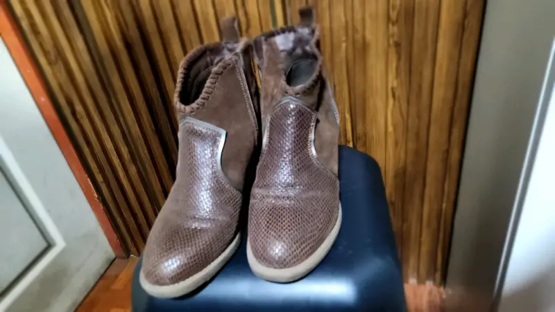 Botines de ecocuero marrón con tacón medio - 2