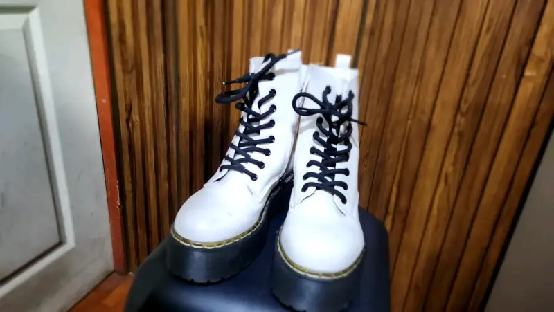 Botas blancas de plataforma con cordones - 3