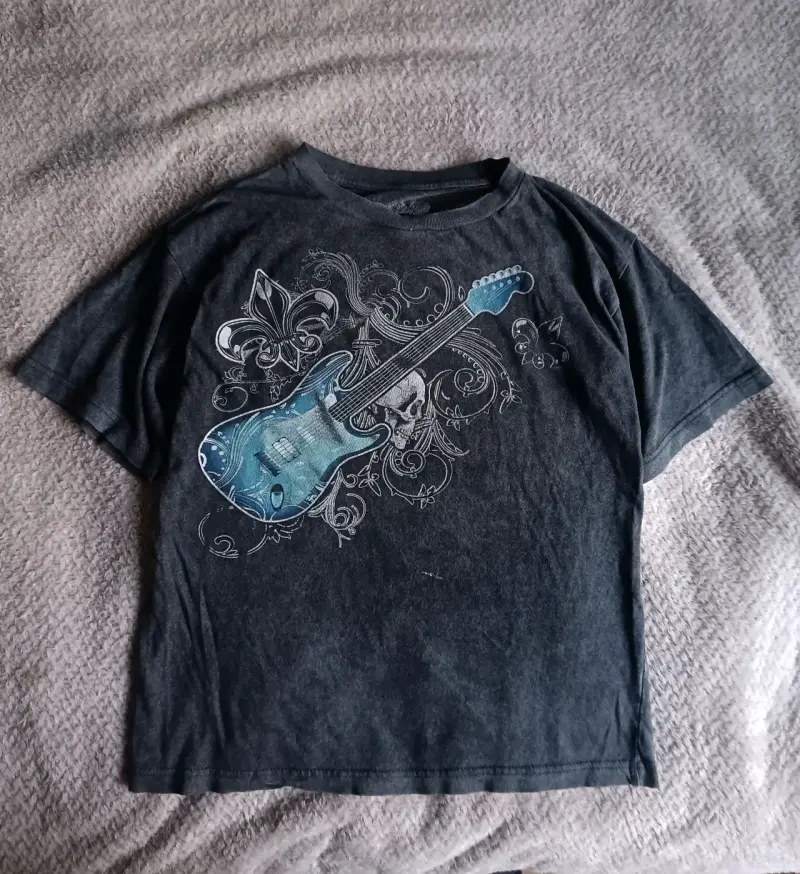 Polera y2k guitarra eléctrica - 1