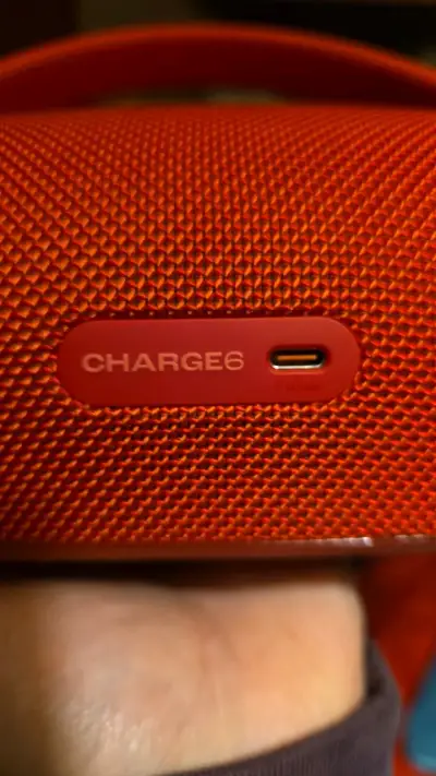 Parlante portátil JBL rojo charle 6 - miniatura 5