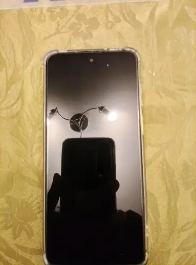 Smartphone Motorola con Android en buen estado - miniatura 1