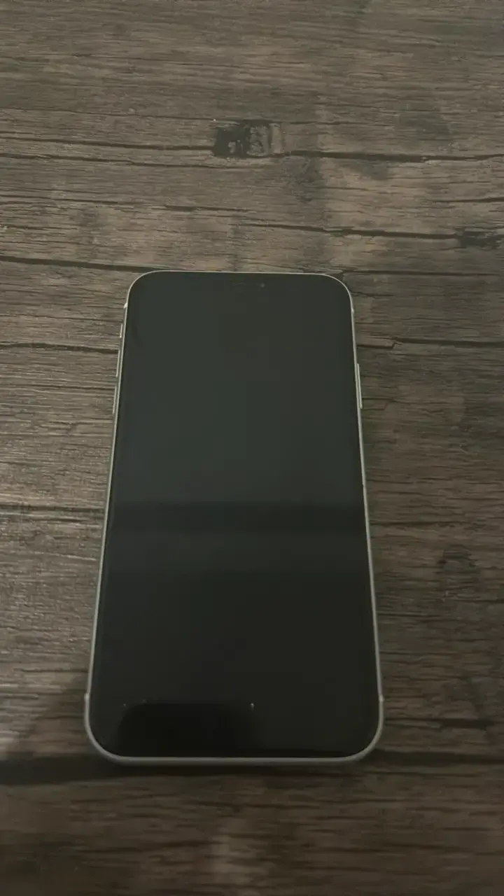 iPhone 11 - 1