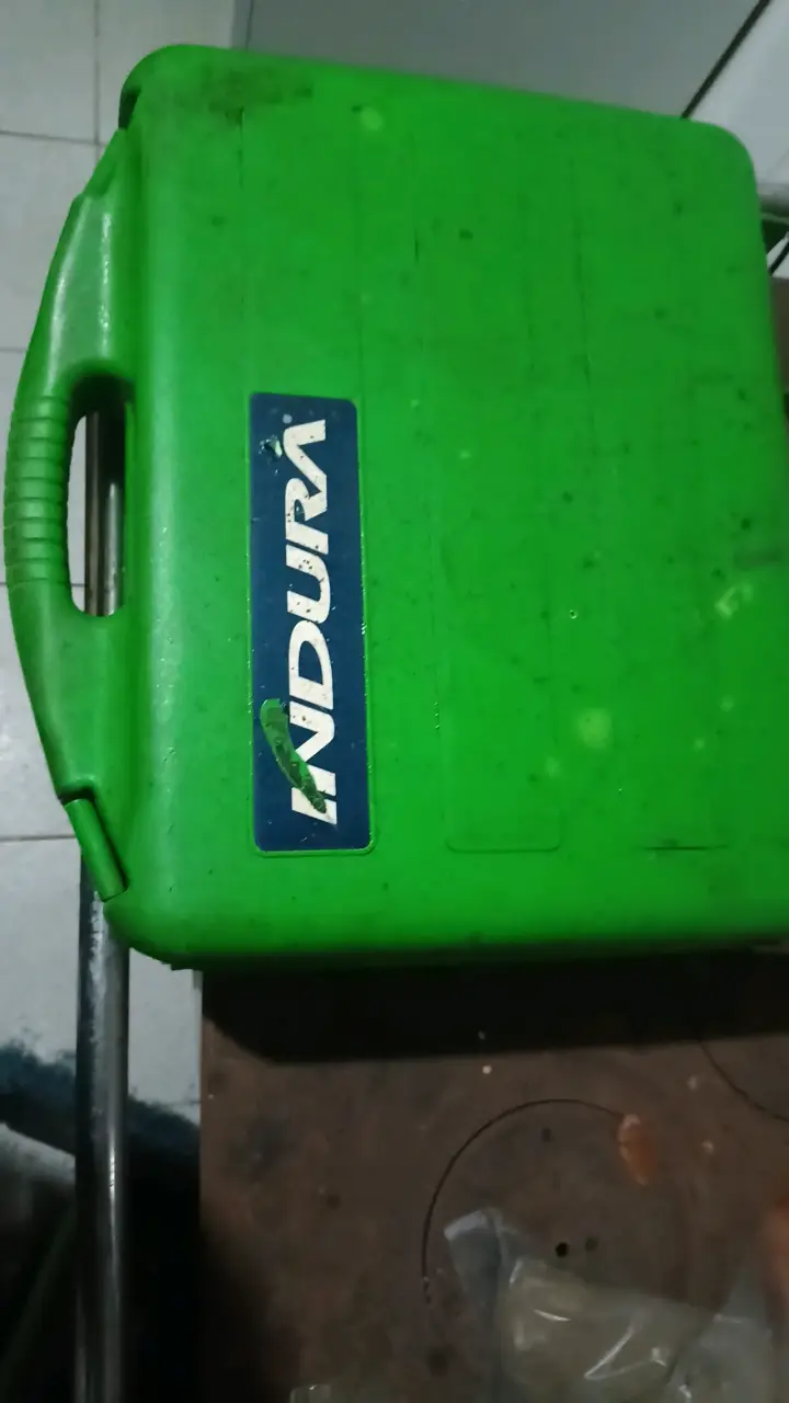 Soldadora Indura Compact Weld 100 Pro con estuche - 2