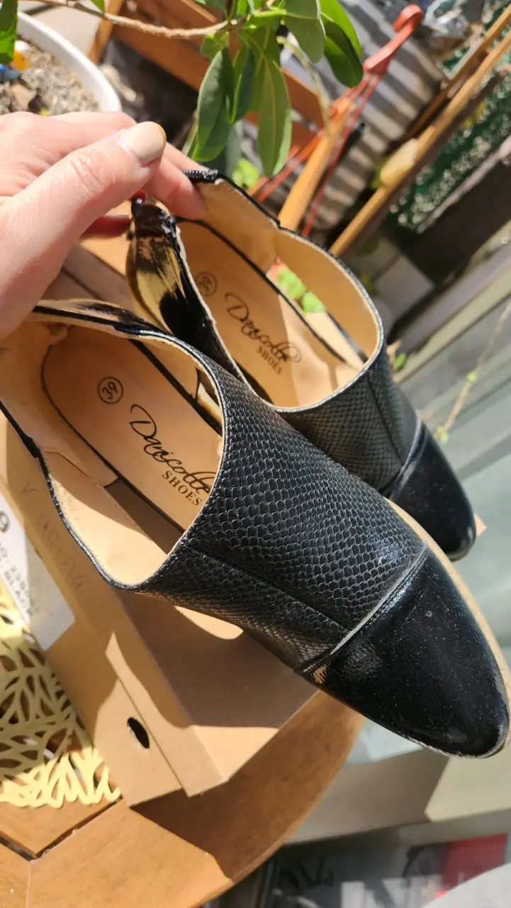 Zapatos de tacón bajo negros talla 39 - 2