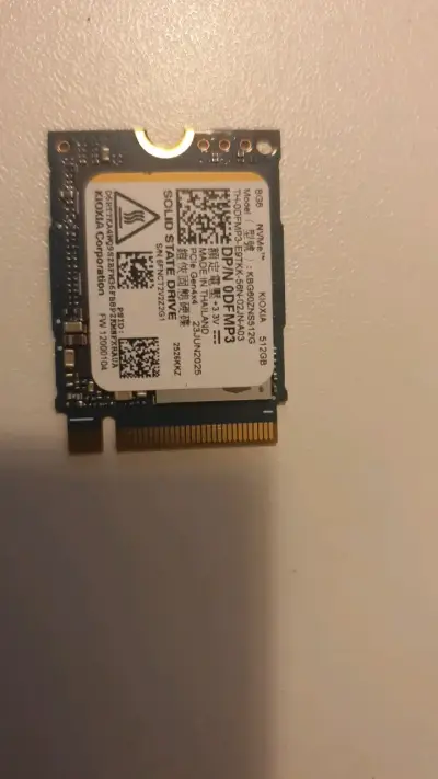 Unidad SSD NVMe 512GB Kioxia - miniatura 1