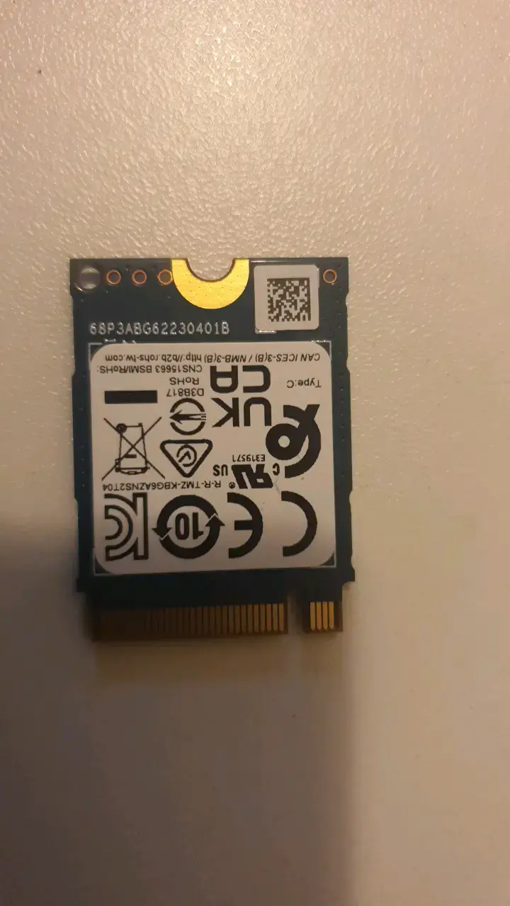 Unidad SSD NVMe 512GB Kioxia - 3