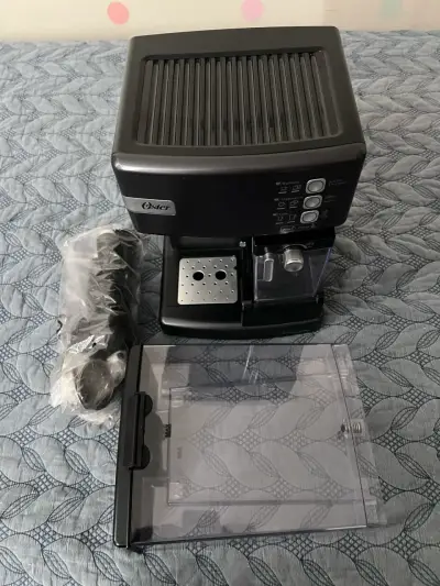 Cafetera Espresso Oster PrimaLatte con Accesorios - miniatura 2