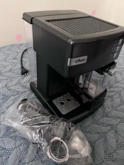 Cafetera Espresso Oster PrimaLatte con Accesorios - miniatura 5