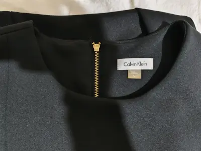 Vestido negro Calvin Klein - miniatura 4