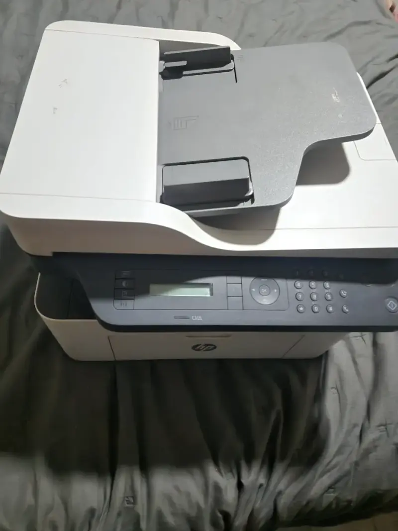 Impresora multifuncional HP Laser MFP 137fnw - 3