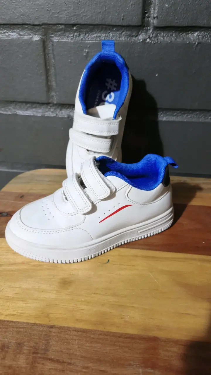Zapatillas deportivas blancas