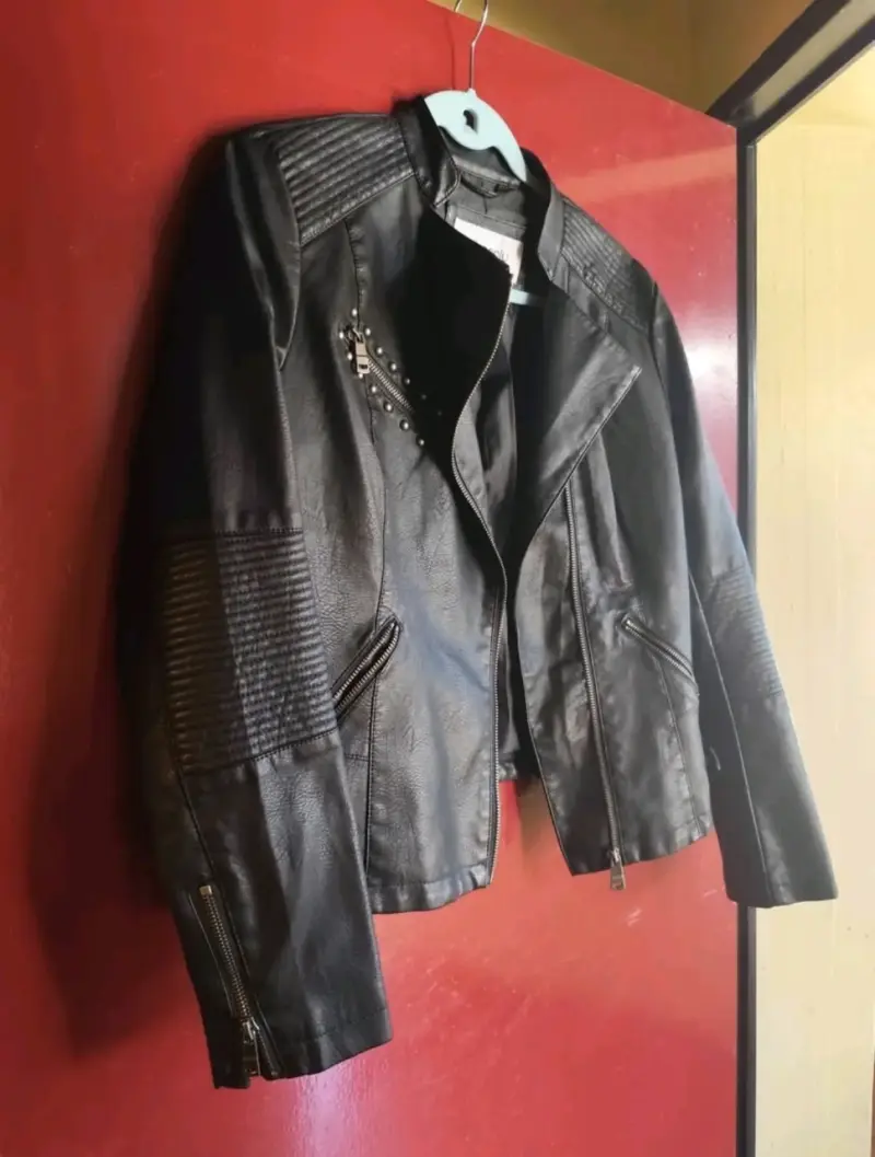 Chaqueta de cuero negra Nicopoly con detalles - 2