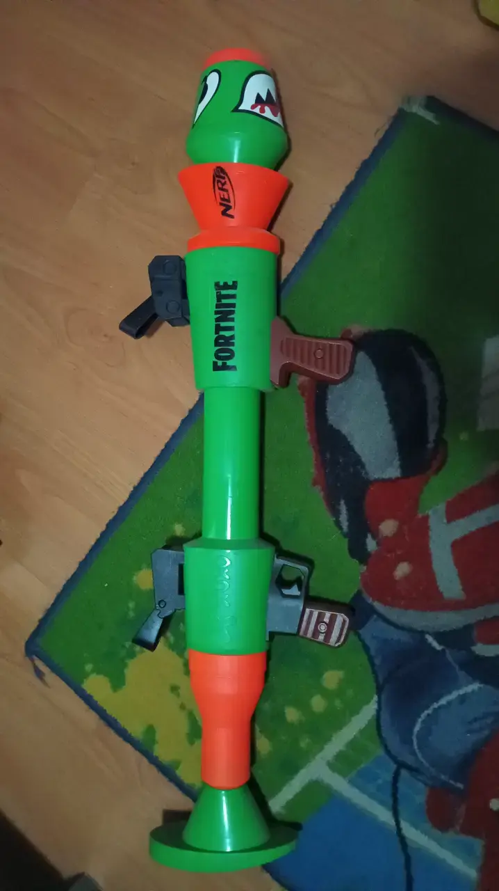 Lanzador Nerf Fortnite verde y naranja