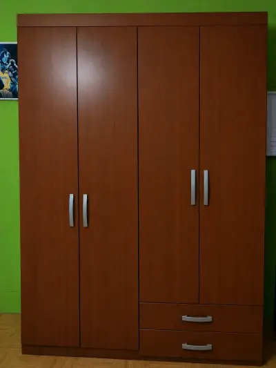 Armario de madera con puertas y cajones - miniatura 1