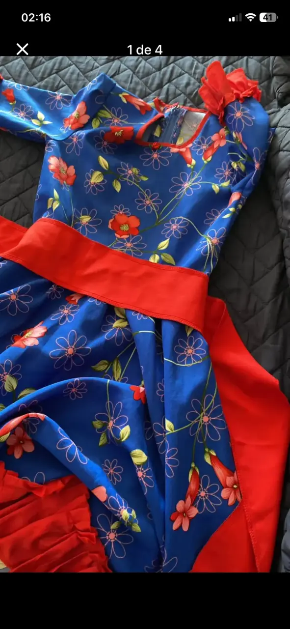 Vestido folclórico azul con flores y volantes - 2