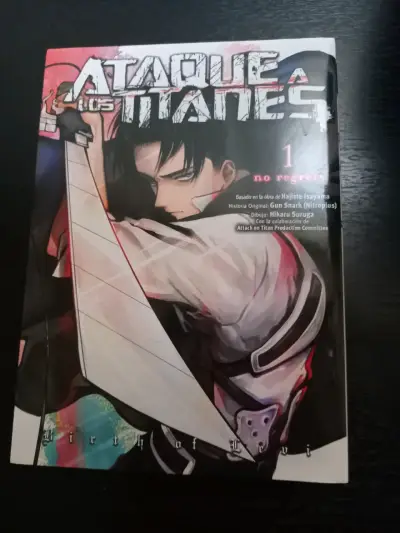 Mangas Ataque a los Titanes No Regrets 1 y 2 - miniatura 3