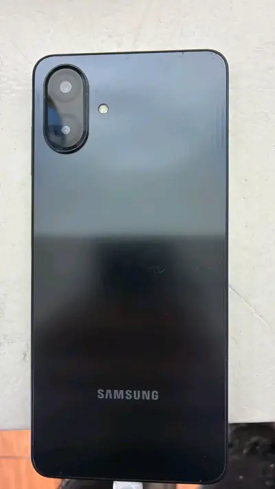 Smartphone Samsung Galaxy A07 en buen estado - miniatura 2