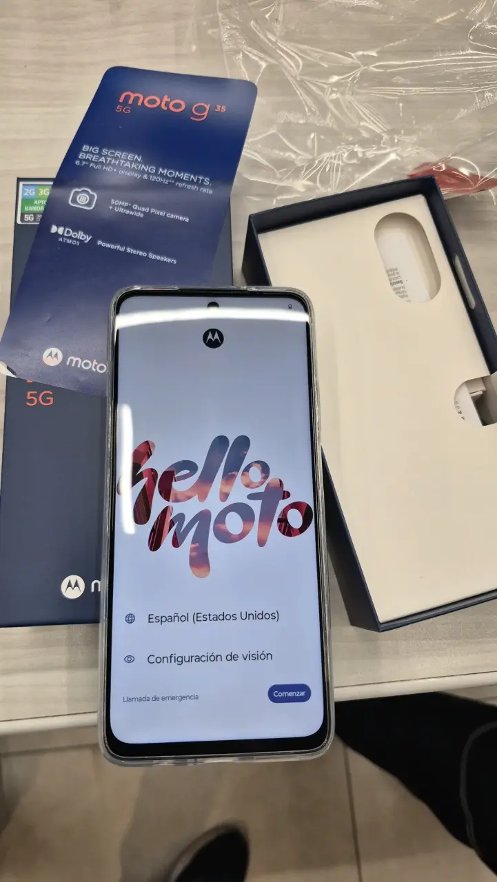 Smartphone Motorola Moto G35 5G con Pantalla 6.7" - 3