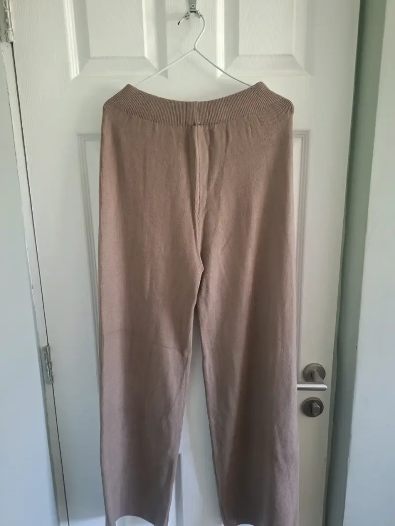 Pantalones de punto beige para mujer - 3
