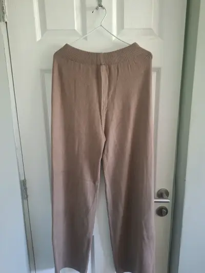 Pantalones de punto beige para mujer - miniatura 3