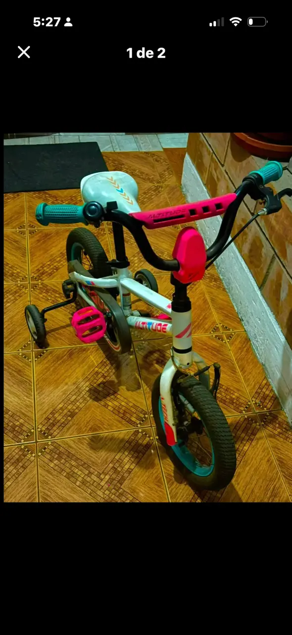 Bicicleta infantil Altitude con ruedas de apoyo
