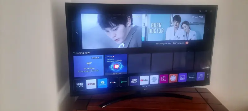 Televisor LG 55 pulgadas Smart TV UHD - 1