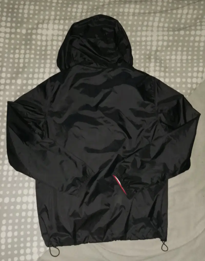 Chaqueta impermeable Tommy Hilfiger negra - 5