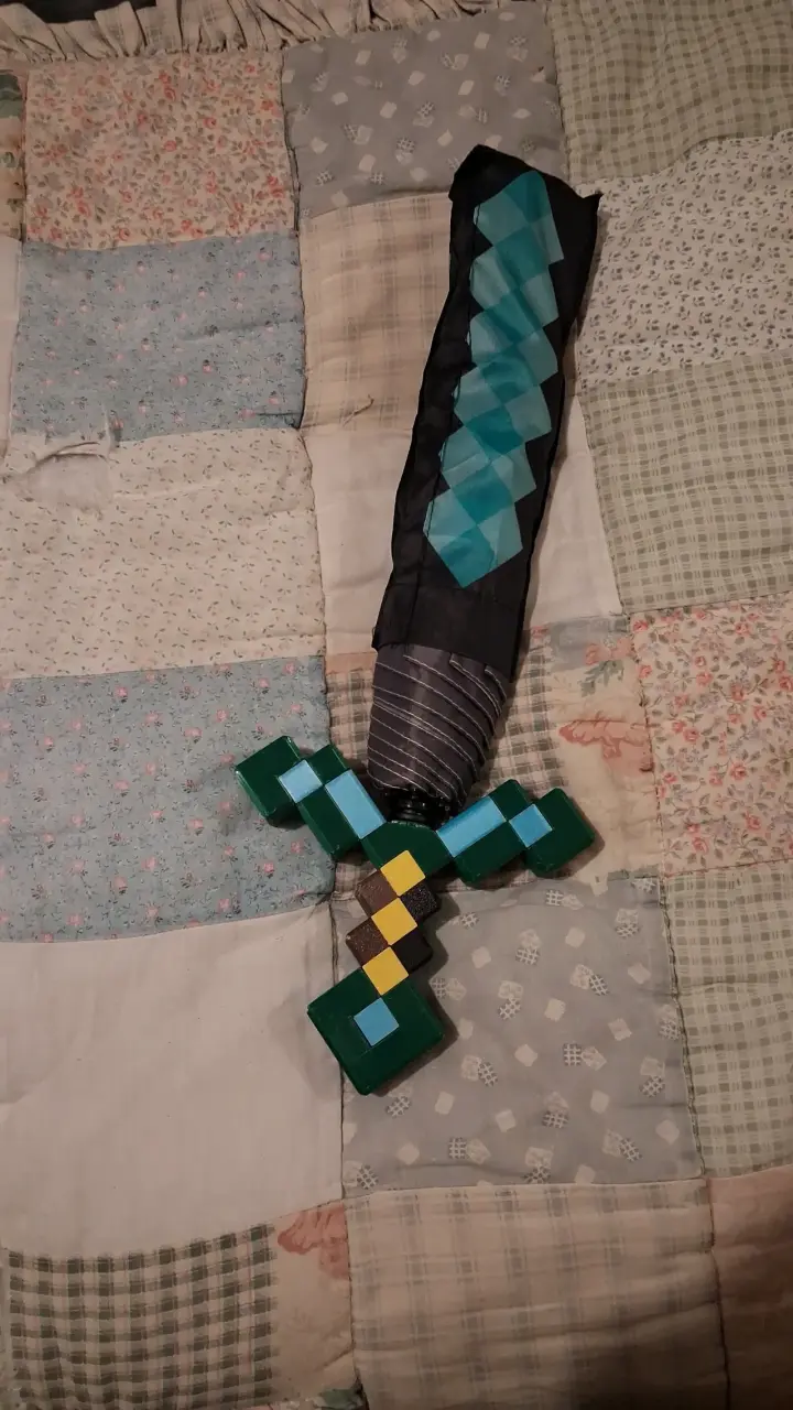 Paraguas Minecraft Espada Pixelada - 3