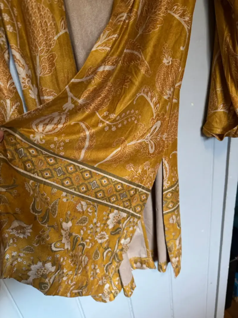Kimono largo estampado floral mostaza - 5