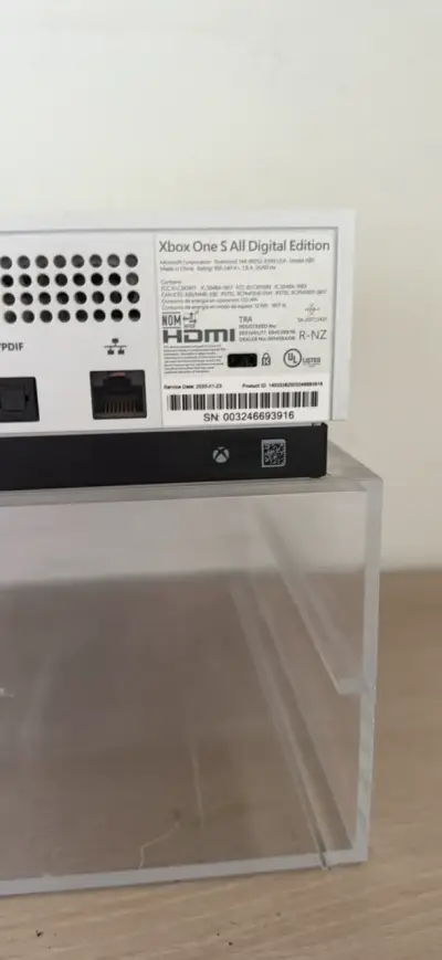 Consola Xbox One S All Digital Edition - miniatura 2