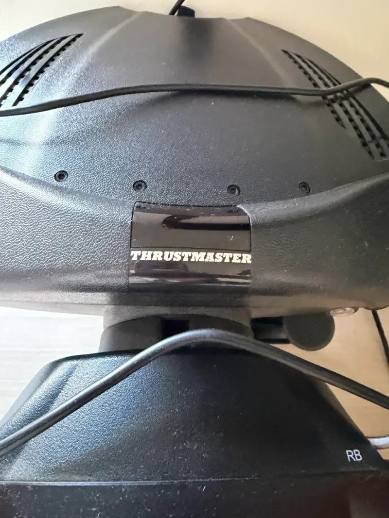 Volante Thrustmaster Ferrari con pedales - 3