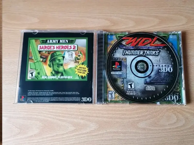 Juego PlayStation WDL Thunder Tanks en buen estado - 2