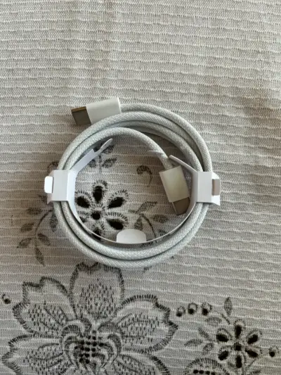 Cable de carga USB-C Apple 1m - miniatura 2