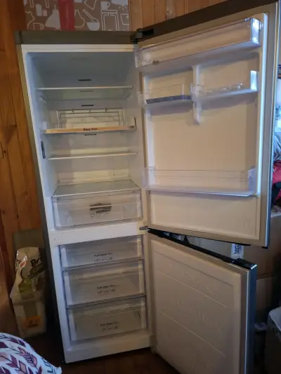 Refrigerador Samsung 311ltscon congelador inferior - miniatura 2
