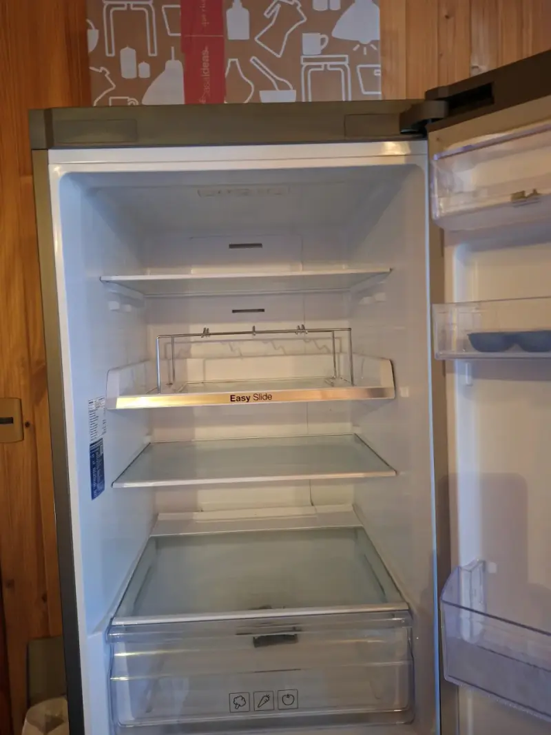 Refrigerador Samsung 311ltscon congelador inferior - 3