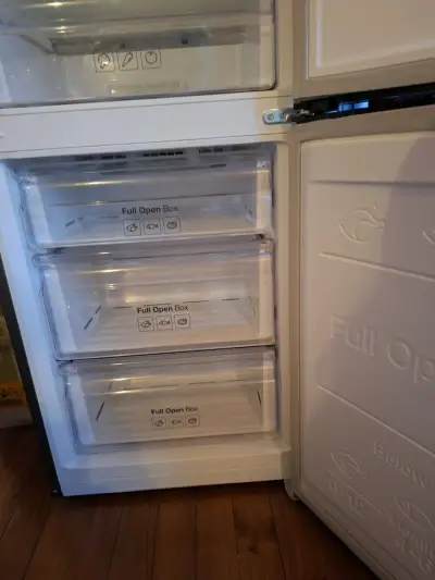 Refrigerador Samsung 311ltscon congelador inferior - miniatura 4