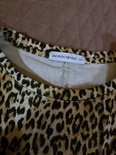 Polera estampado animal print Jacinta Tienda - miniatura 2