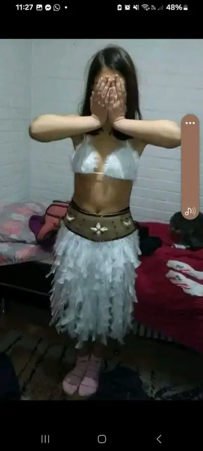 Disfraz de danza polinesia con plumas blancas - miniatura 1