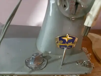 Máquina de Coser Remington Vintage Gris - miniatura 4