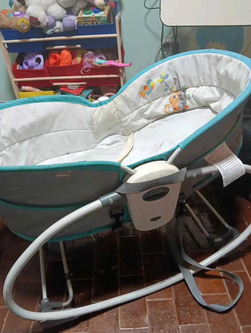 Cuna mecedora para bebé Infanti con mosquitero - 1
